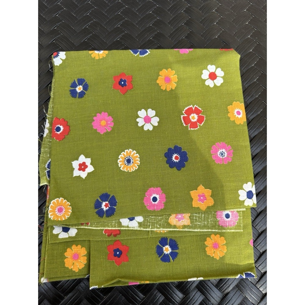 VTG 70s Flower Power Mod Floral Cotton 2y